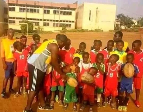 Envoi de matériel sportif au Cameroun