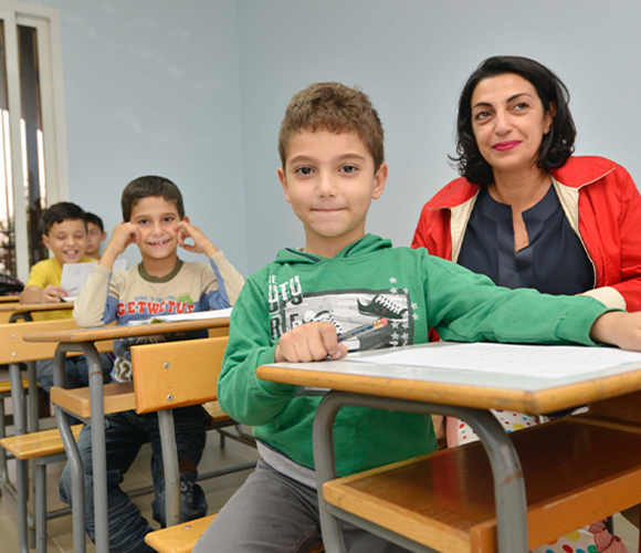 L’éducation-à-la-paix–semer-tôt,-fleurir-demain